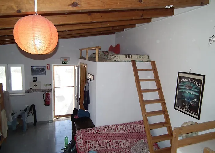 Albergue Da Silva Surfcamp